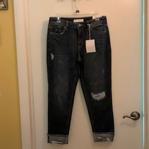 NWT KanCan Women’s Size 7/27 Boyfriend Distressed Jeans, Super Cure!